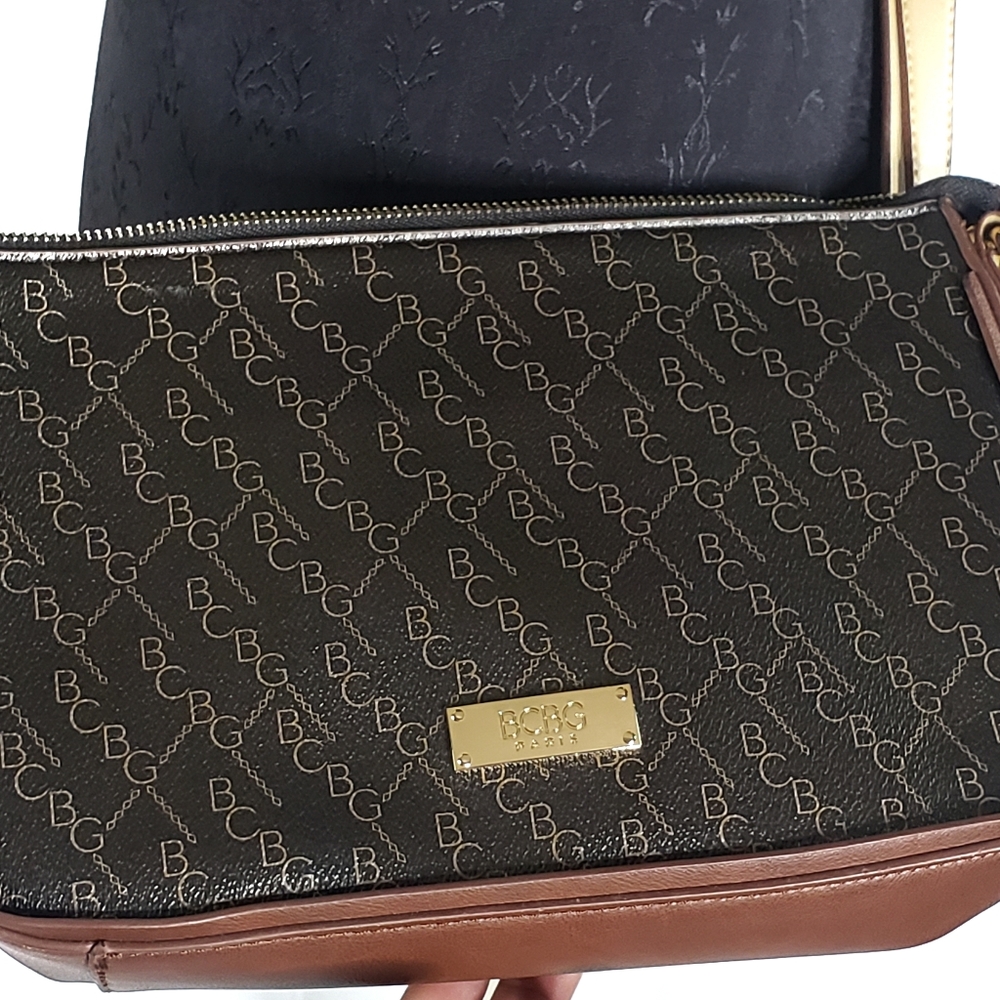 ❤️ BCBG Paris Women's Crossbody Bag - Picture 3 of 3